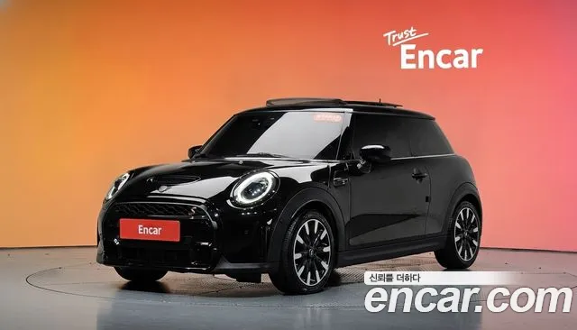 Mini Cooper 2022 — photo 1