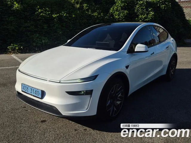 Tesla Model Y 2026 — photo 1