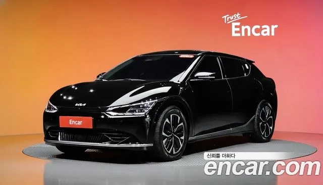 Kia EV6 2023 — photo 1