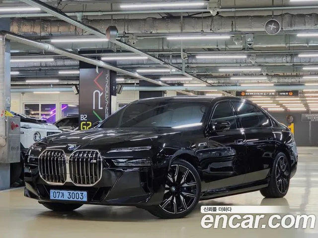 BMW i7 2024 — photo 1