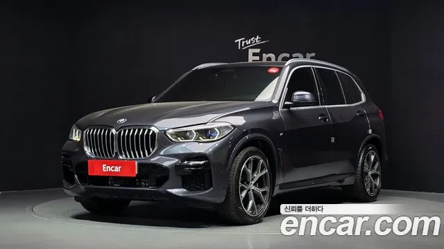 BMW X5 2022 — photo 1