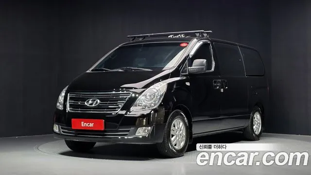 Hyundai Starex 2017 — photo 1