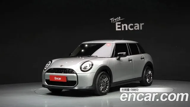 Mini Cooper 2025 — photo 1