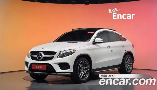 Mercedes-Benz GLE-Class 2018 — photo 1