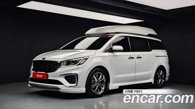 Kia Canival 2019 — photo 1