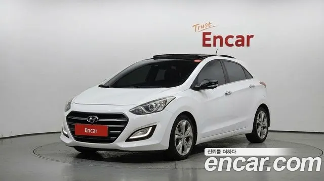 Hyundai i30 2012 — photo 1