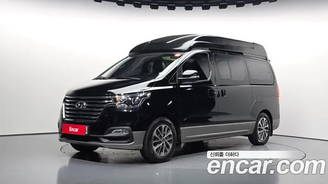 Hyundai Starex 2019 — photo 1