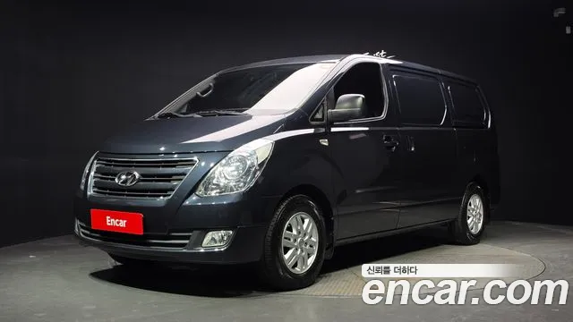 Hyundai Starex 2018 — photo 1