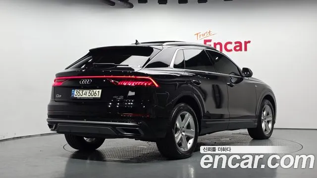 Q8 (4M)
