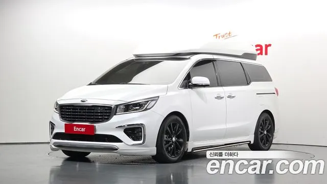 Kia Canival 2020 — photo 1