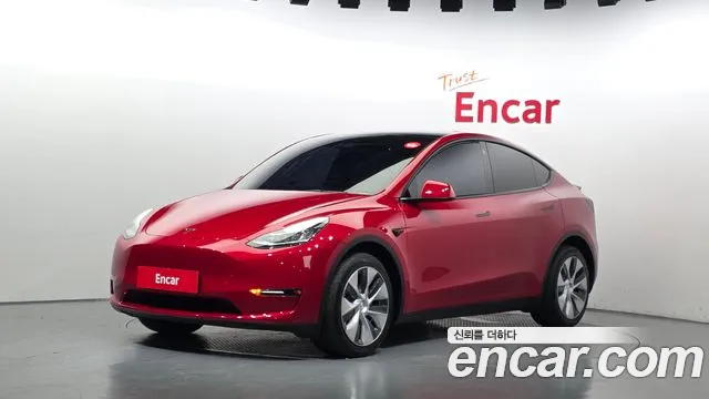 Tesla Model Y 2022 — photo 1