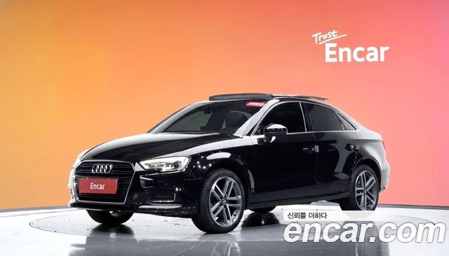 Audi A3 2020 — photo 1