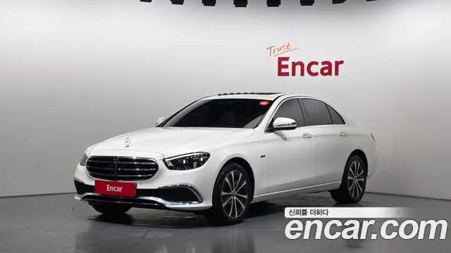 Mercedes-Benz E-Class 2021 — photo 1