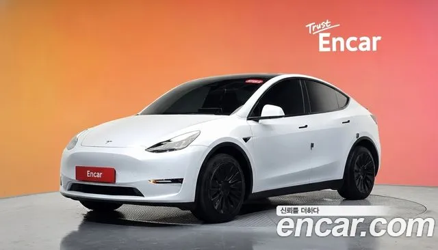 Tesla Model Y 2022 — photo 1