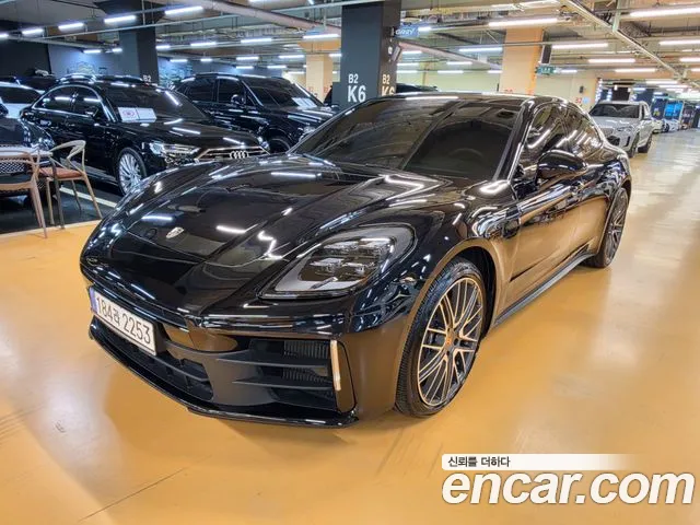 Porsche Panamera 2025 — photo 1
