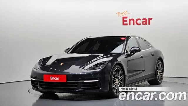 Porsche Panamera 2018 — photo 1