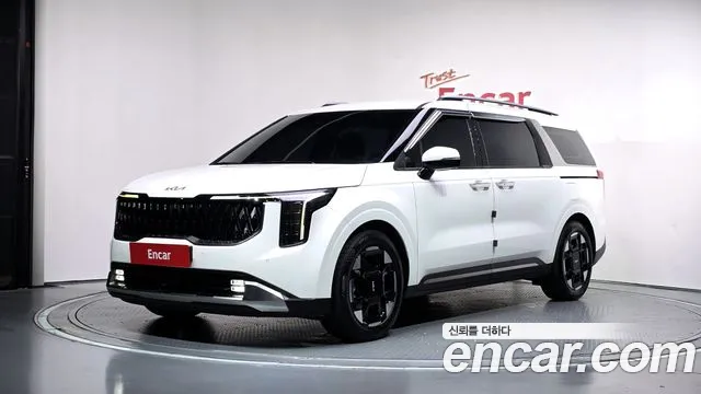 Kia Canival 2025 — photo 1