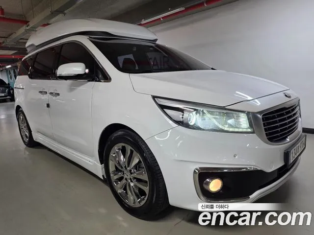Kia Canival 2018 — photo 1