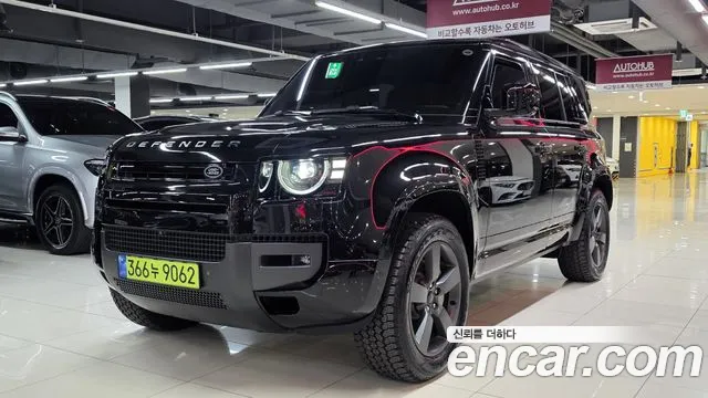 Land Rover Defender 2026 — photo 1
