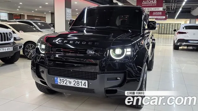 Land Rover Defender 2026 — photo 1