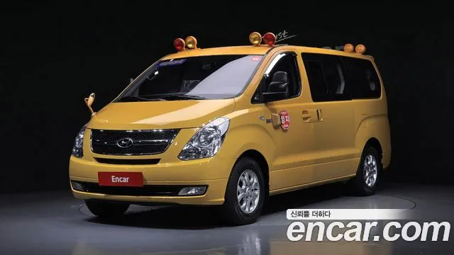 Hyundai Starex 2013 — photo 1