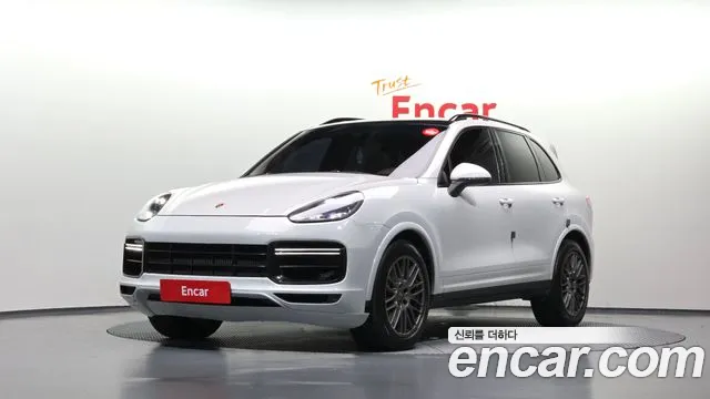 Porsche Cayenne 2017 — photo 1
