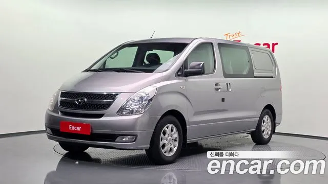 Hyundai Starex 2011 — photo 1
