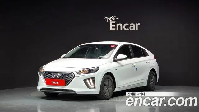 Hyundai Ioniq 2020 — photo 1