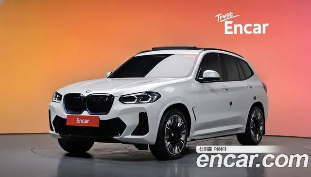BMW iX3 2024 — photo 1