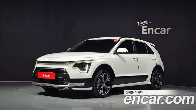 Kia Niro 2022 — photo 1