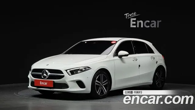 Mercedes-Benz A-Class 2022 — photo 1