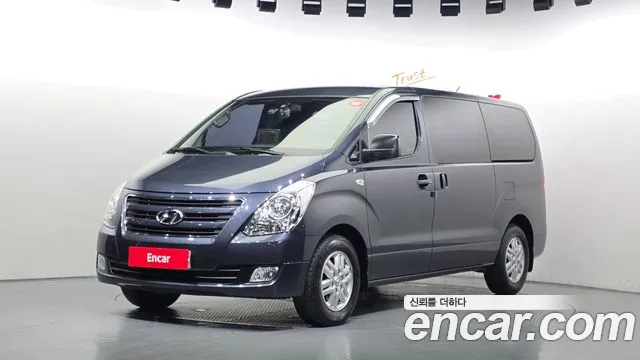 Hyundai Starex 2016 — photo 1
