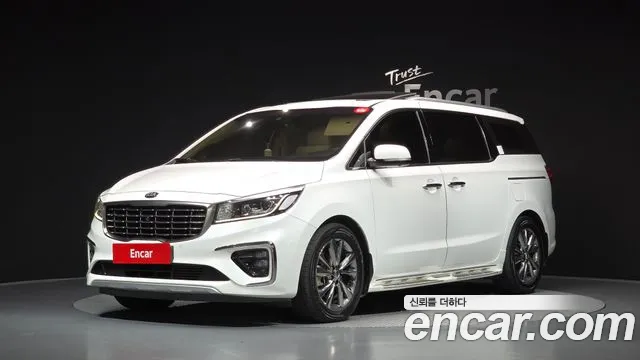 Kia Canival 2019 — photo 1