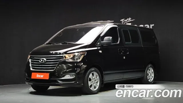 Hyundai Starex 2020 — photo 1