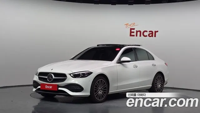 Mercedes-Benz C-Class 2023 — photo 1