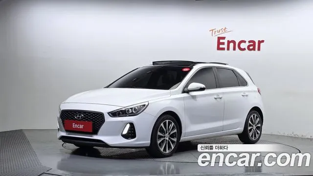 Hyundai i30 2018 — photo 1