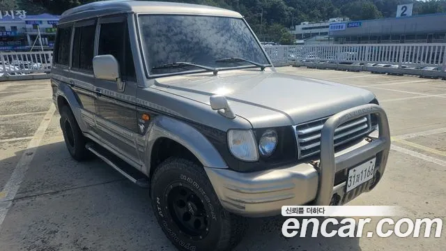 Hyundai Galloper 1998 — photo 1