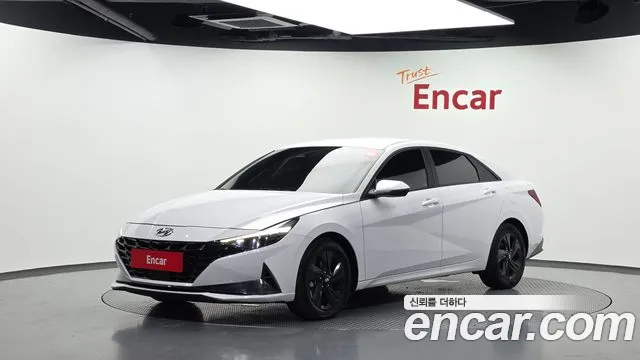 Hyundai AVANTE 2023 — photo 1