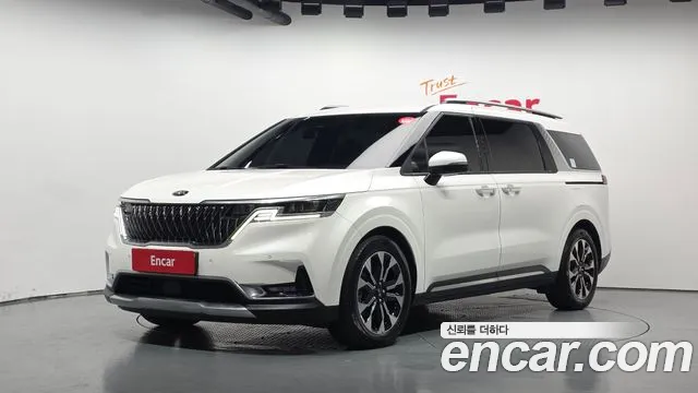 Kia Canival 2021 — photo 1