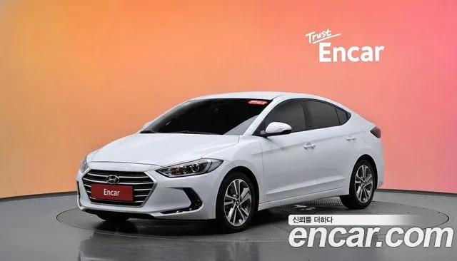 Hyundai AVANTE 2018 — photo 1