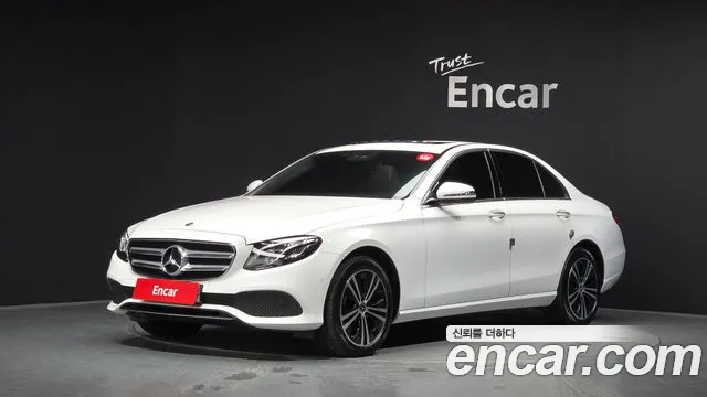 Mercedes-Benz E-Class 2020 — photo 1