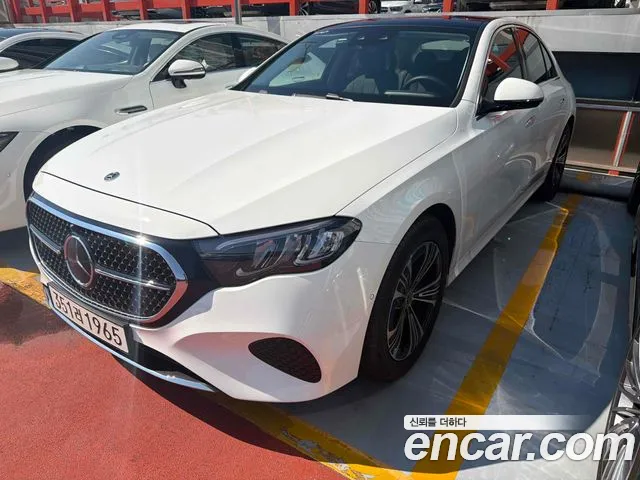 Mercedes-Benz E-Class 2026 — photo 1