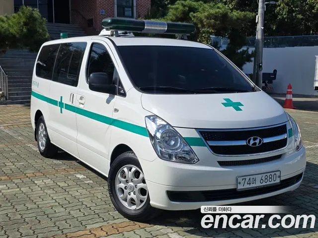 Hyundai Starex 2015 — photo 1