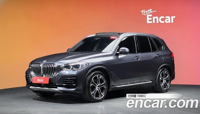 BMW X5 2022 — photo 1