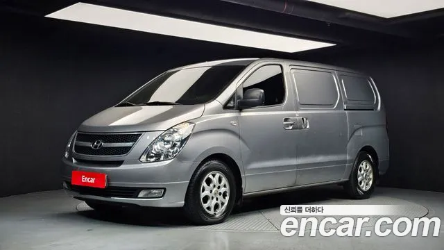Hyundai Starex 2015 — photo 1