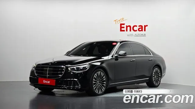 Mercedes-Benz S-Class 2023 — photo 1