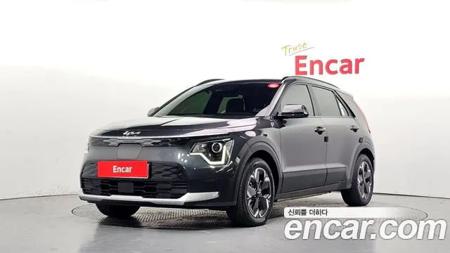 Kia Niro 2023 — photo 1