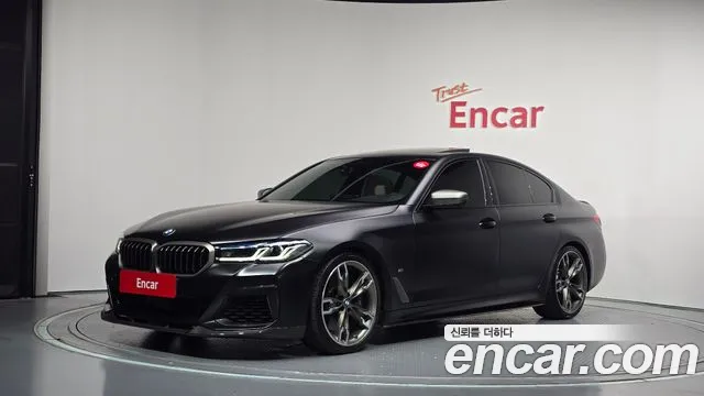 BMW 5-Series 2021 — photo 1