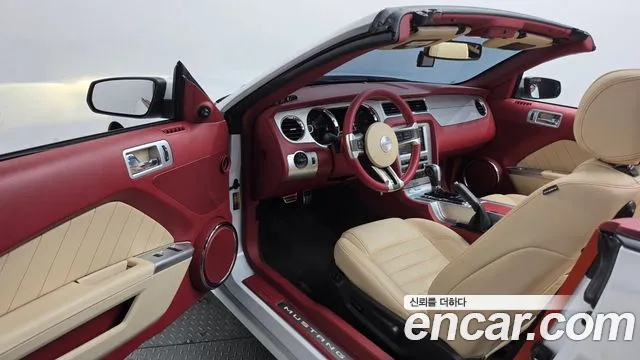 Ford Mustang 2014 — photo 1