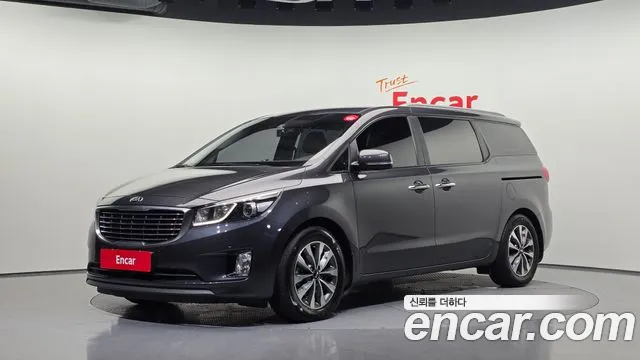 Kia Canival 2015 — photo 1